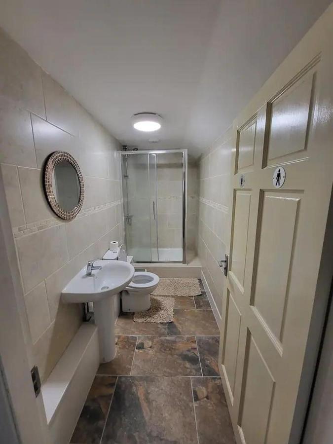 Dublin Packet - Single Room 3 Holyhead Exteriér fotografie